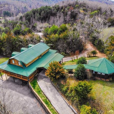 Smoky Bear Lodge With Guest House Sevierville Exterior photo